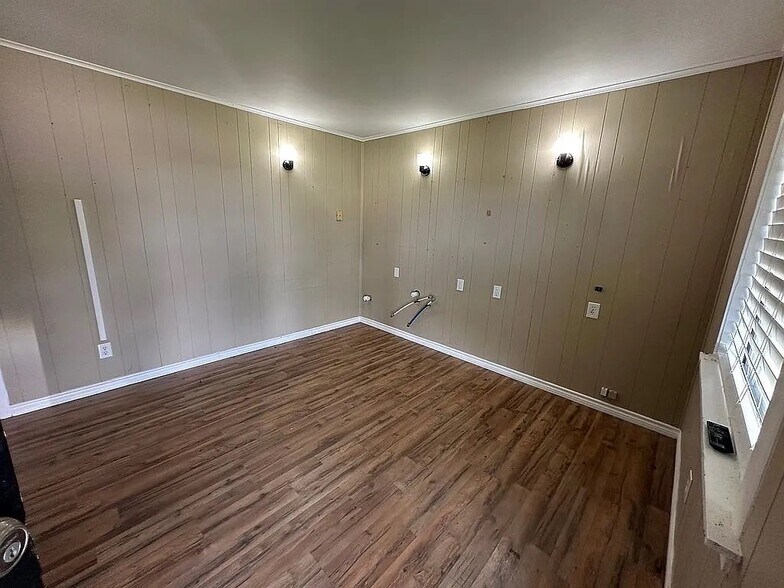 Allen Dr., Pollok, TX à vendre - Photo intérieure - Image 3 de 7