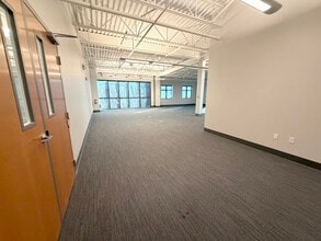 2073 Summit Lake Dr, Tallahassee, FL à louer Photo intérieure- Image 2 de 3