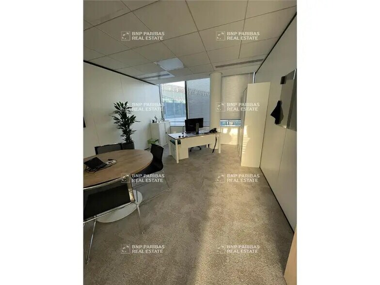 200 Avenue De Paris, Châtillon à louer - Photo du bâtiment - Image 3 de 18