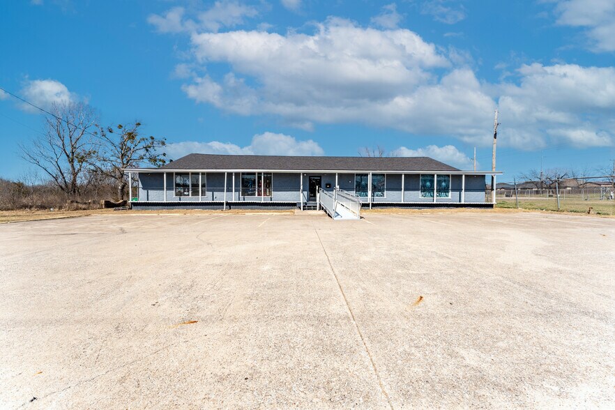 5108 Lee St, Greenville, TX à vendre - Photo du bâtiment - Image 2 de 14