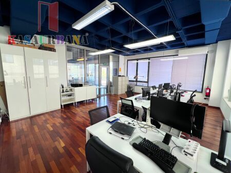 Office in Madrid, Madrid for sale - Interior Photo - Image 2 of 11