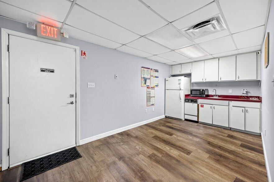 6266 W St, Pensacola, FL à vendre - Photo du bâtiment - Image 2 de 19