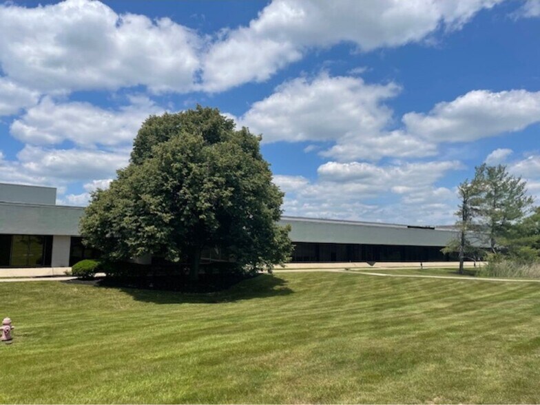 1180 Church Rd, Lansdale, PA à louer - Photo du bâtiment - Image 2 de 12