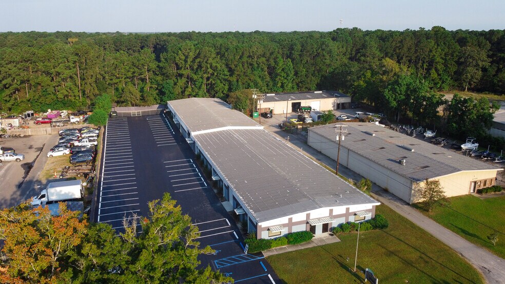 4748 Franchise St, North Charleston, SC à louer - Photo du bâtiment - Image 2 de 14