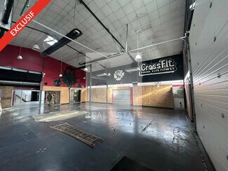 Plus de détails pour Local d'activités à louer