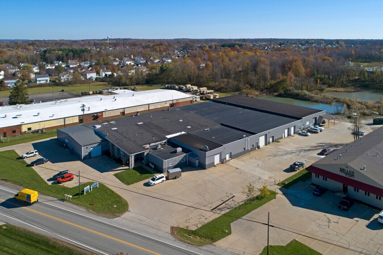 930 Lafayette Rd, Medina, OH à louer Photo principale- Image 1 de 16