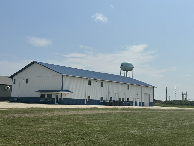 4 Bader St, Bloomfield, IA for sale - Primary Photo - Image 1 of 18