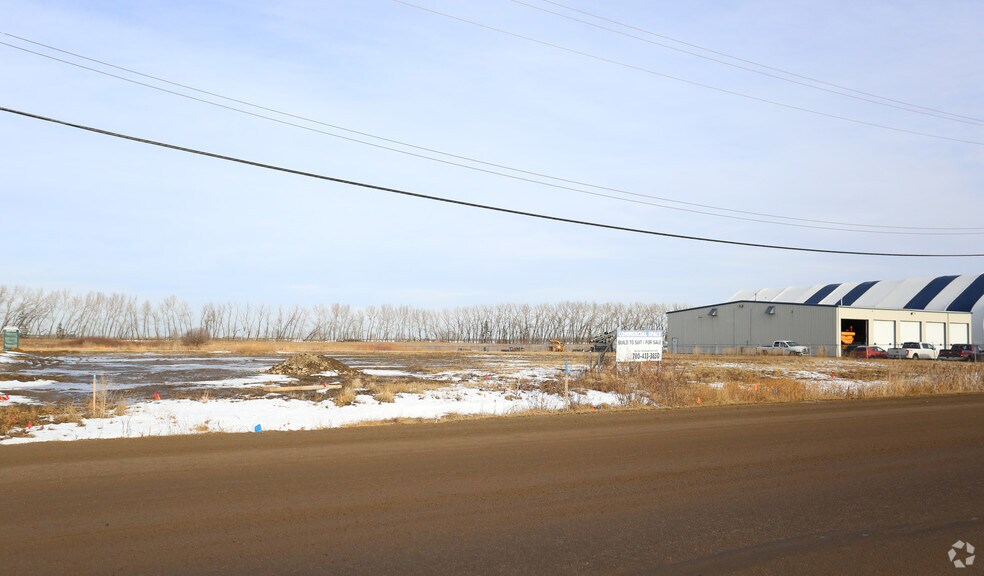 3710 53 Ave, Lacombe, AB à vendre - Photo principale - Image 1 de 1