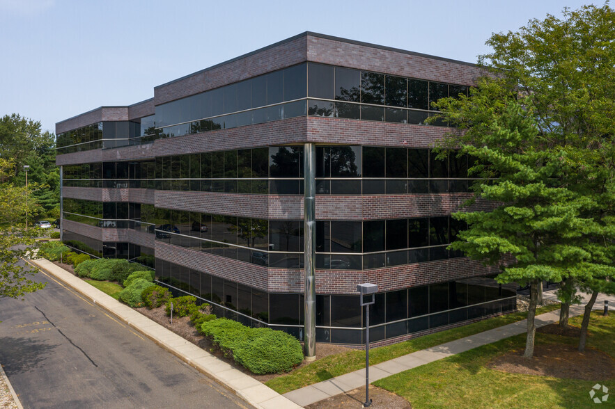 200 Schulz Dr, Red Bank, NJ for lease - Primary Photo - Image 1 of 27