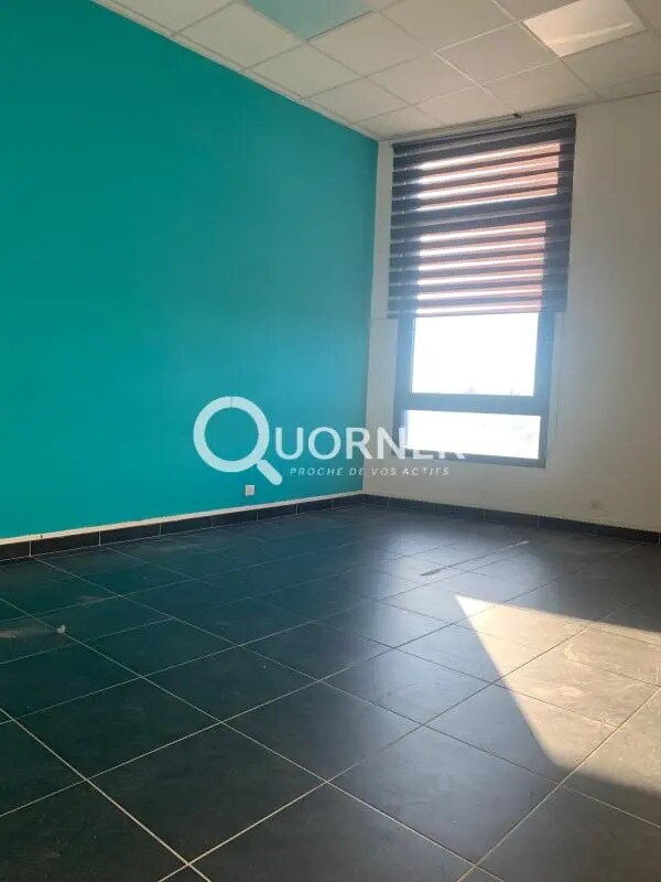 Retail in Fréjus for sale Interior Photo- Image 1 of 6