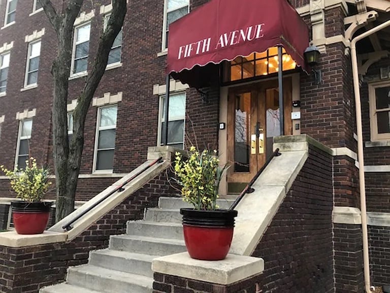 121 S 25th St, Omaha, NE for sale - Building Photo - Image 3 of 14