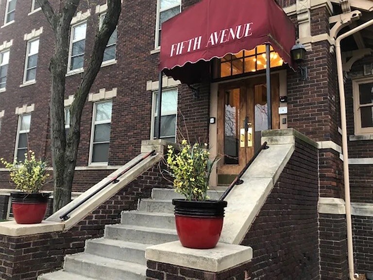 121 S 25th St, Omaha, NE à vendre - Photo du bâtiment - Image 3 de 14