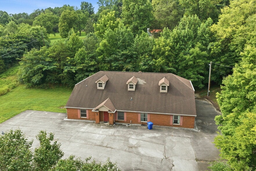 2215 S Roane St, Harriman, TN for sale - Building Photo - Image 2 of 37