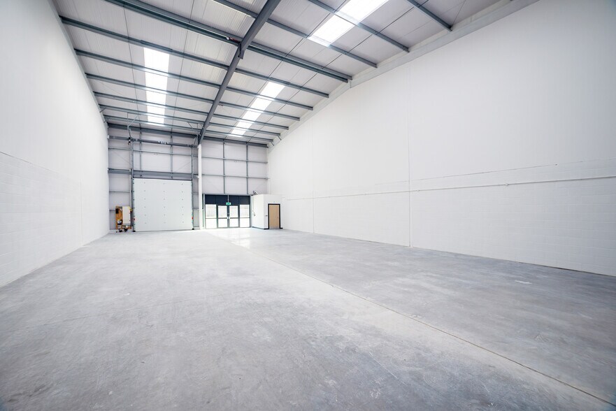 Ninth Av, Burton On Trent for lease - Interior Photo - Image 2 of 6