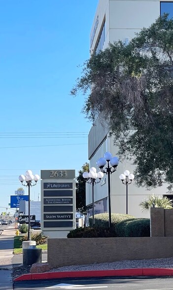 2633 E Indian School Rd, Phoenix, AZ for sale - Building Photo - Image 2 of 19
