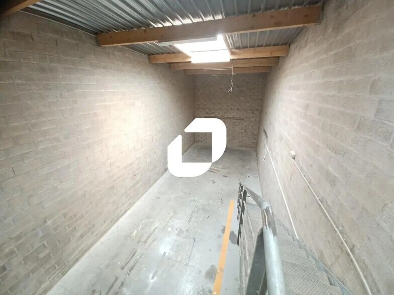 Flex dans Ozoir-la-Ferrière à louer - Photo du bâtiment - Image 3 de 10