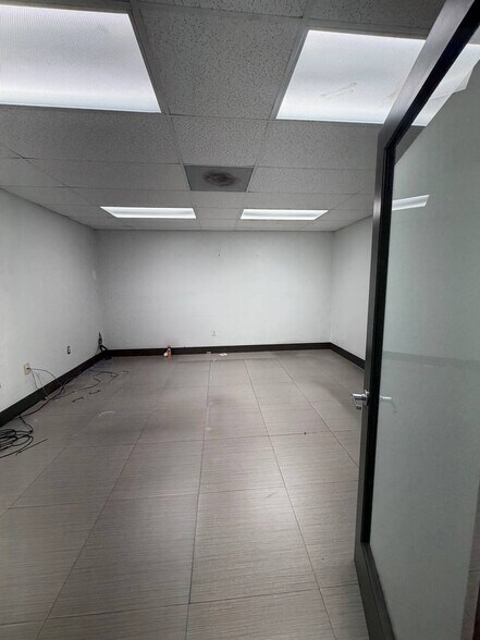10850 NW 27th St, Doral, FL à vendre - Photo du bâtiment - Image 3 de 23
