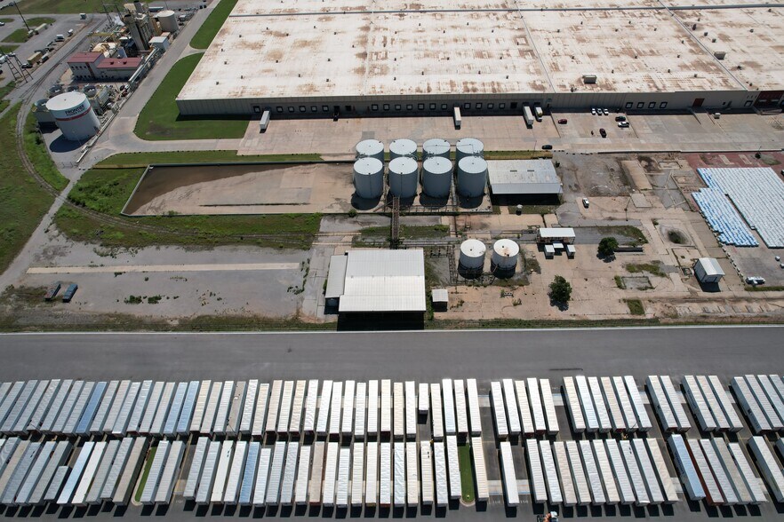 2400 S Council Rd, Oklahoma City, OK à vendre - Photo du bâtiment - Image 2 de 6