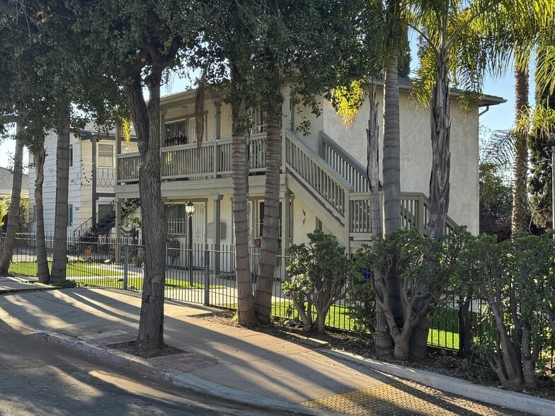 2525 Jefferson St, San Diego, CA for sale - Building Photo - Image 2 of 9