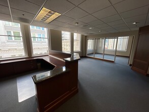 520-538 SW 6th Ave, Portland, OR for lease Interior Photo- Image 1 of 2