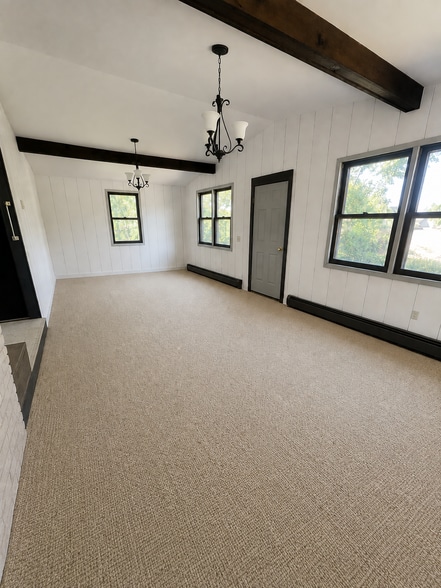 83 Pershing Ave, South Kingstown, RI for lease - Building Photo - Image 2 of 7