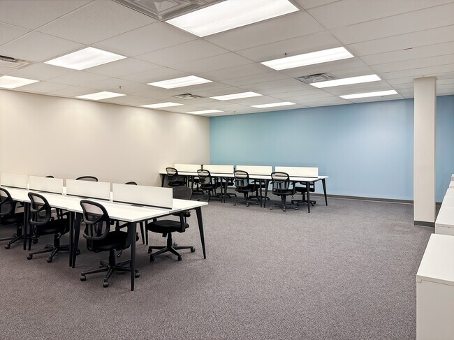 More details for 1255 Kemper Meadow Dr, Cincinnati, OH - Coworking for Lease