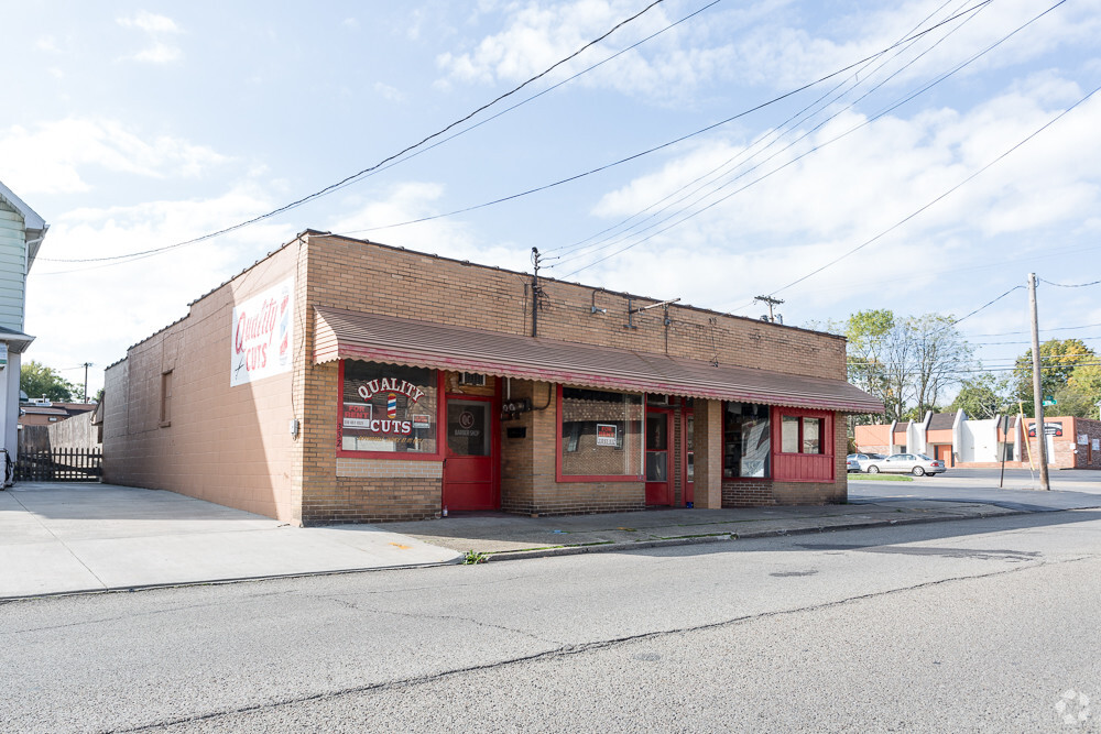 332-336 Elm St, Struthers, OH for sale Primary Photo- Image 1 of 11