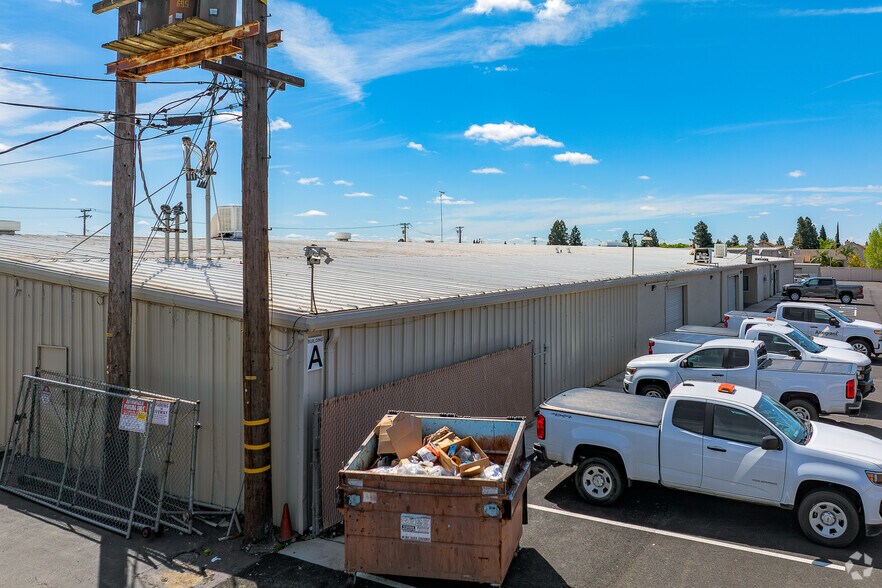 100 Atkinson St, Roseville, CA à louer - Photo du bâtiment - Image 3 de 7