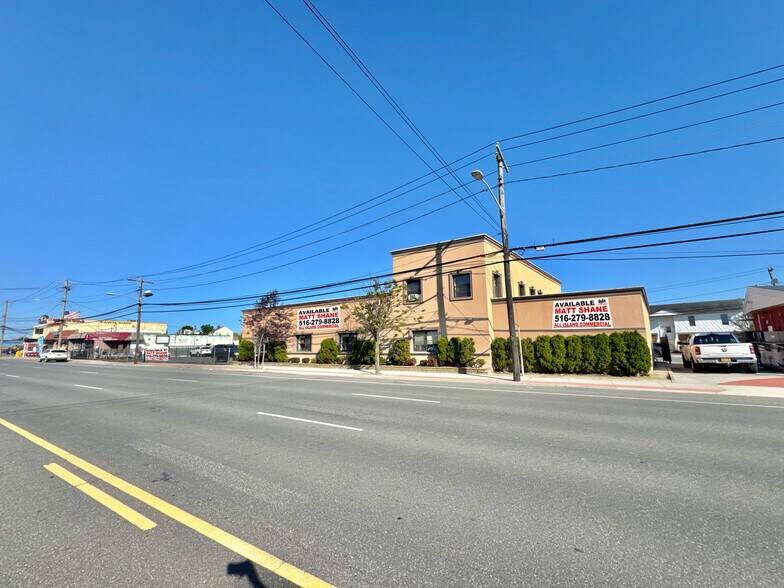 4435 Austin Blvd, Island Park, NY for sale - Building Photo - Image 1 of 42