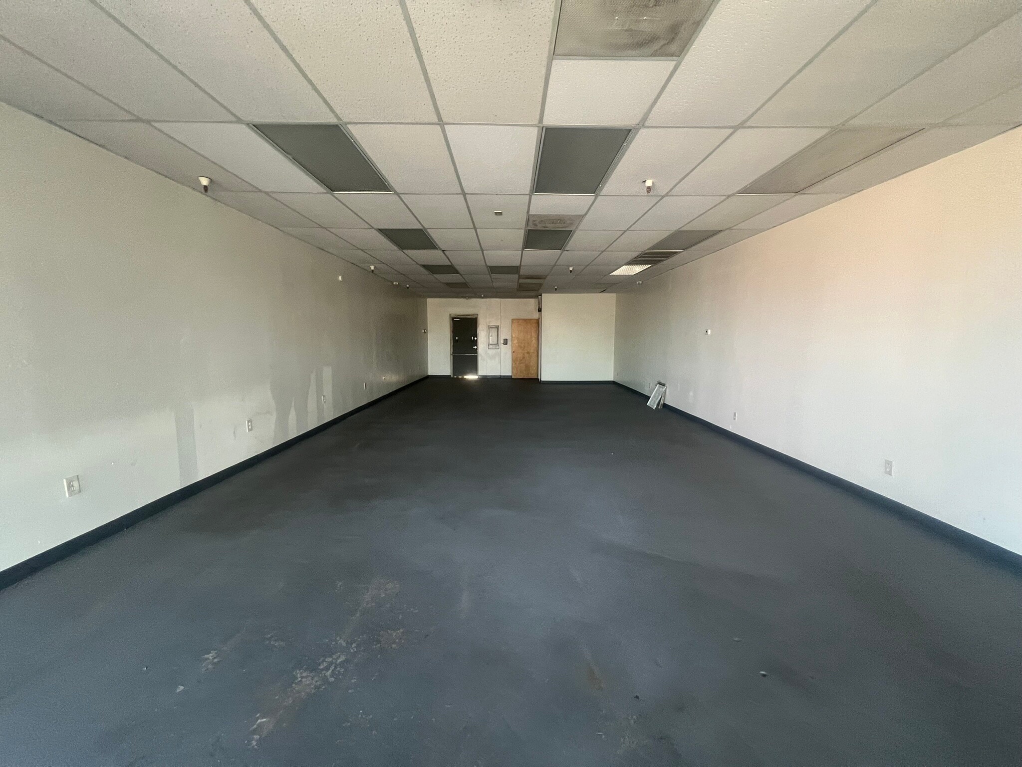 1437 E Main St, Mesa, AZ for lease Interior Photo- Image 1 of 2