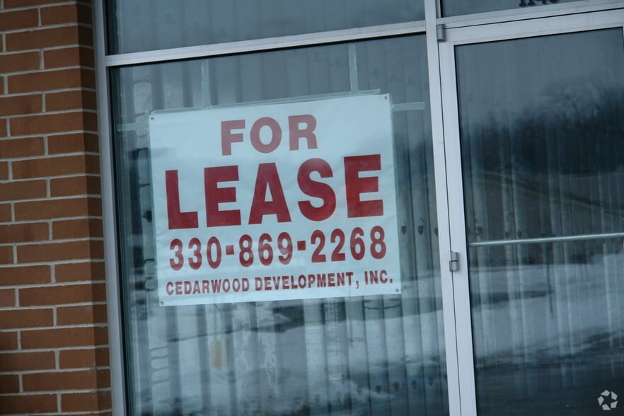 1075-1101 N Hermitage Rd, Hermitage, PA for sale - Building Photo - Image 2 of 4