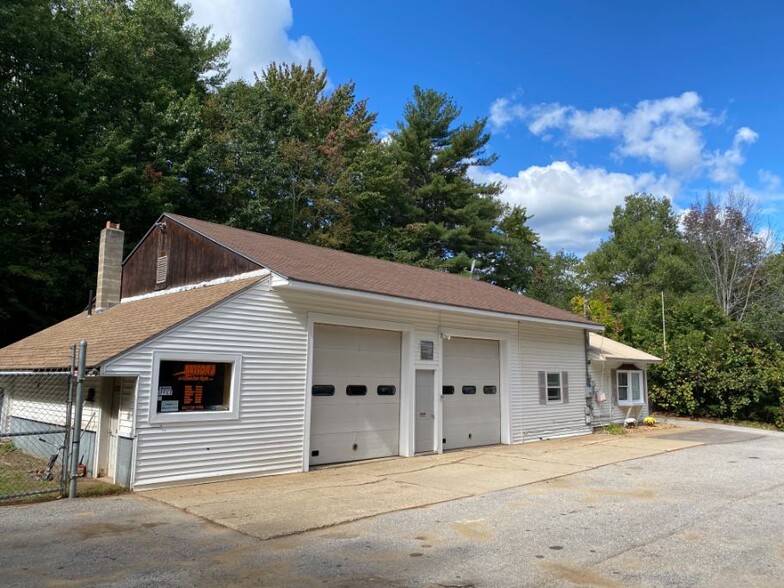 114 Hurricane Rd, Belmont, NH à vendre - Photo principale - Image 1 de 1