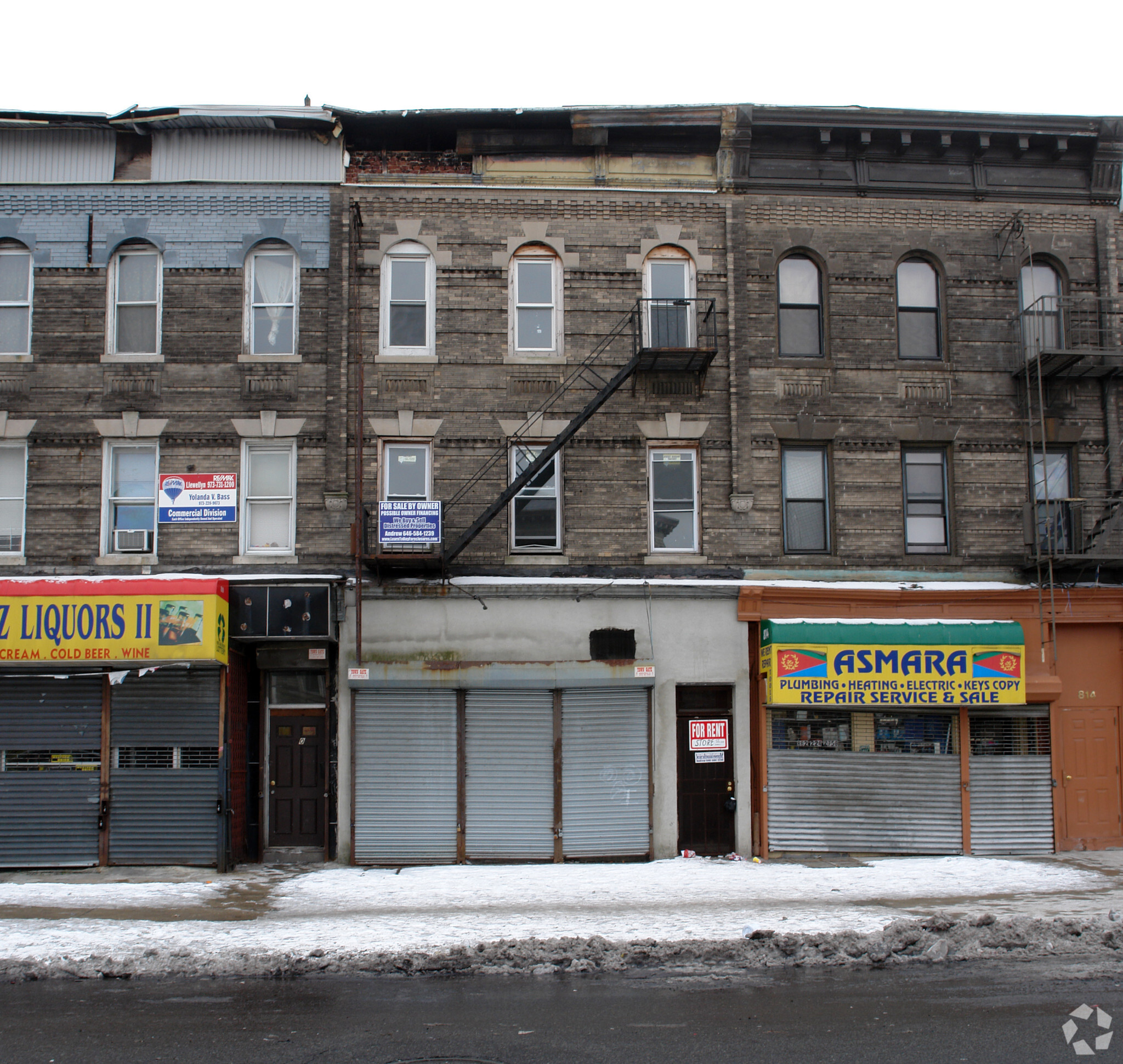 812 Clinton Ave, Newark, NJ à vendre Photo du bâtiment- Image 1 de 1