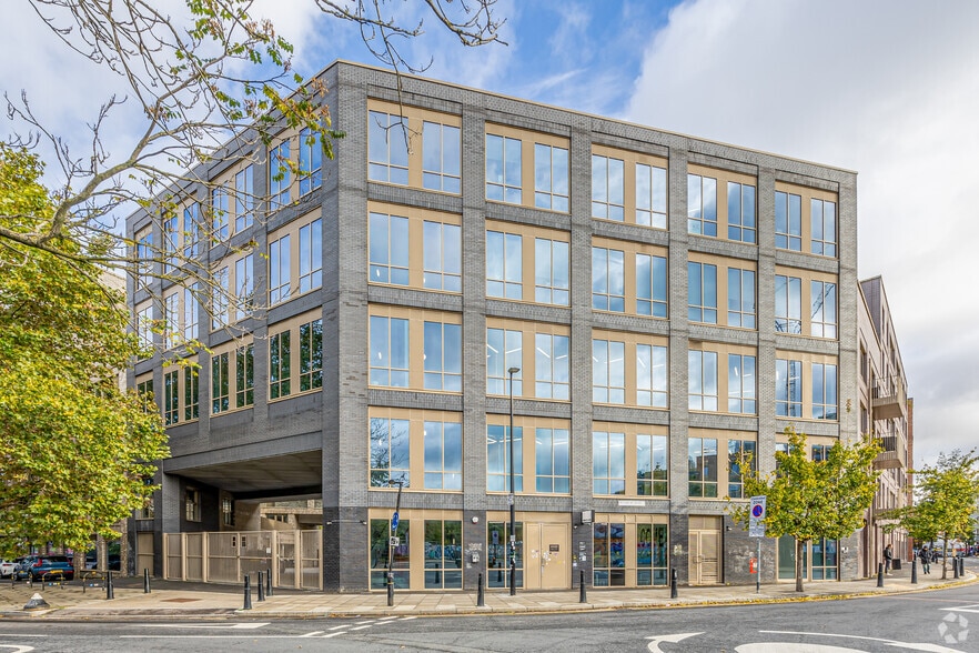 13 Rothbury Rd, London for lease - Building Photo - Image 2 of 2