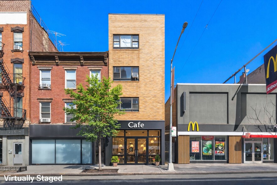 739 Grand St, Brooklyn, NY à vendre - Photo du bâtiment - Image 1 de 21