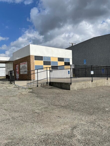 125 E 6th St, Beaumont, CA for sale - Building Photo - Image 3 of 17