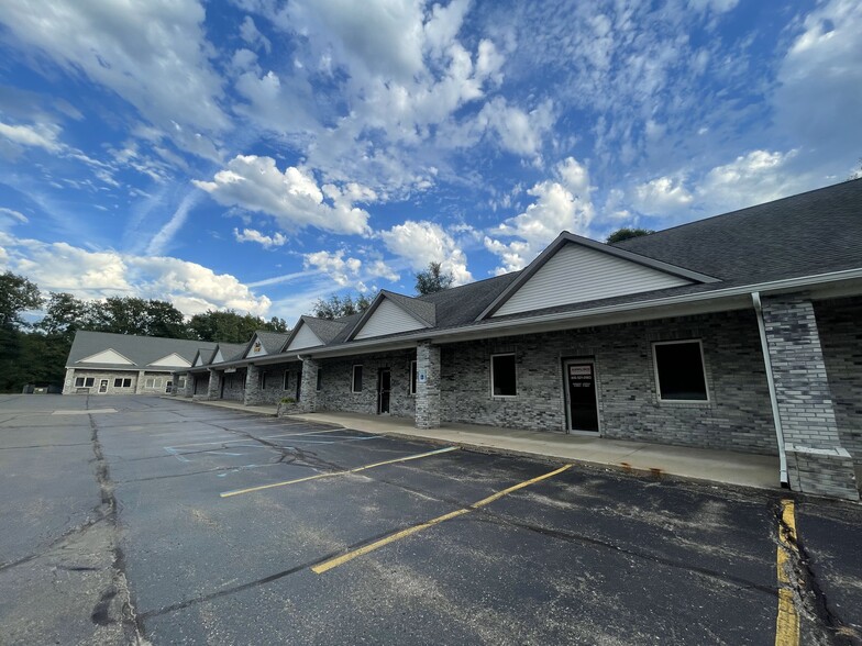 11382-11394 N Linden Rd, Clio, MI for lease - Building Photo - Image 2 of 13