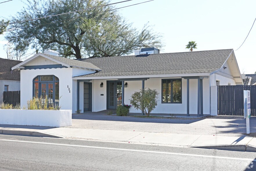 131 W University Dr, Mesa, AZ à louer - Photo du bâtiment - Image 2 de 24