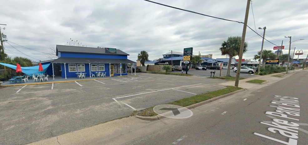 304 N Lake Park Blvd, Carolina Beach, NC for lease - Building Photo - Image 2 of 2
