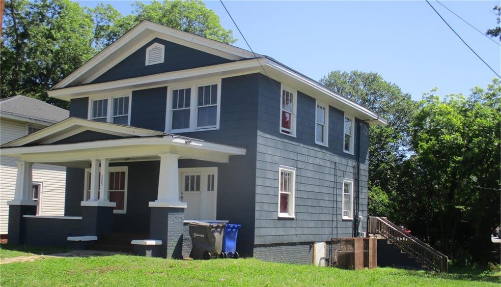 225 Oakland Ave, Spartanburg, SC à vendre - Photo du bâtiment - Image 1 de 1