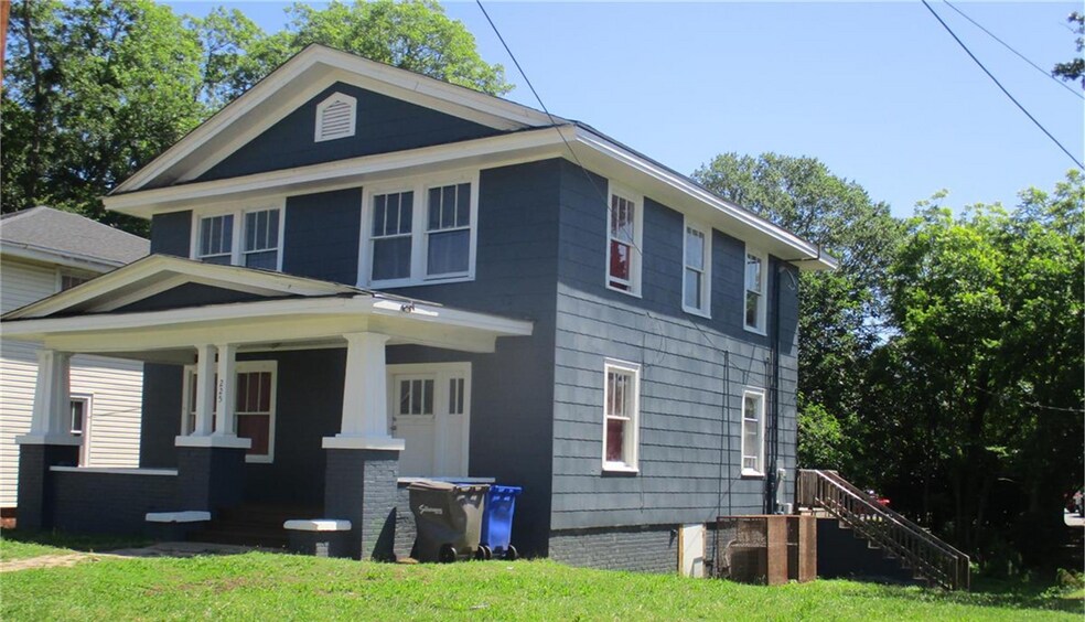 225 Oakland Ave, Spartanburg, SC à vendre - Photo du bâtiment - Image 1 de 1