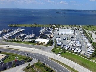 More details for 419 N Washington Ave, Titusville, FL - Specialty for Sale