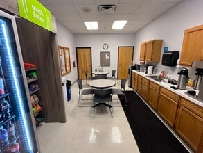 5000 Elk River Rd S, Elkview, WV for lease Building Photo- Image 2 of 18