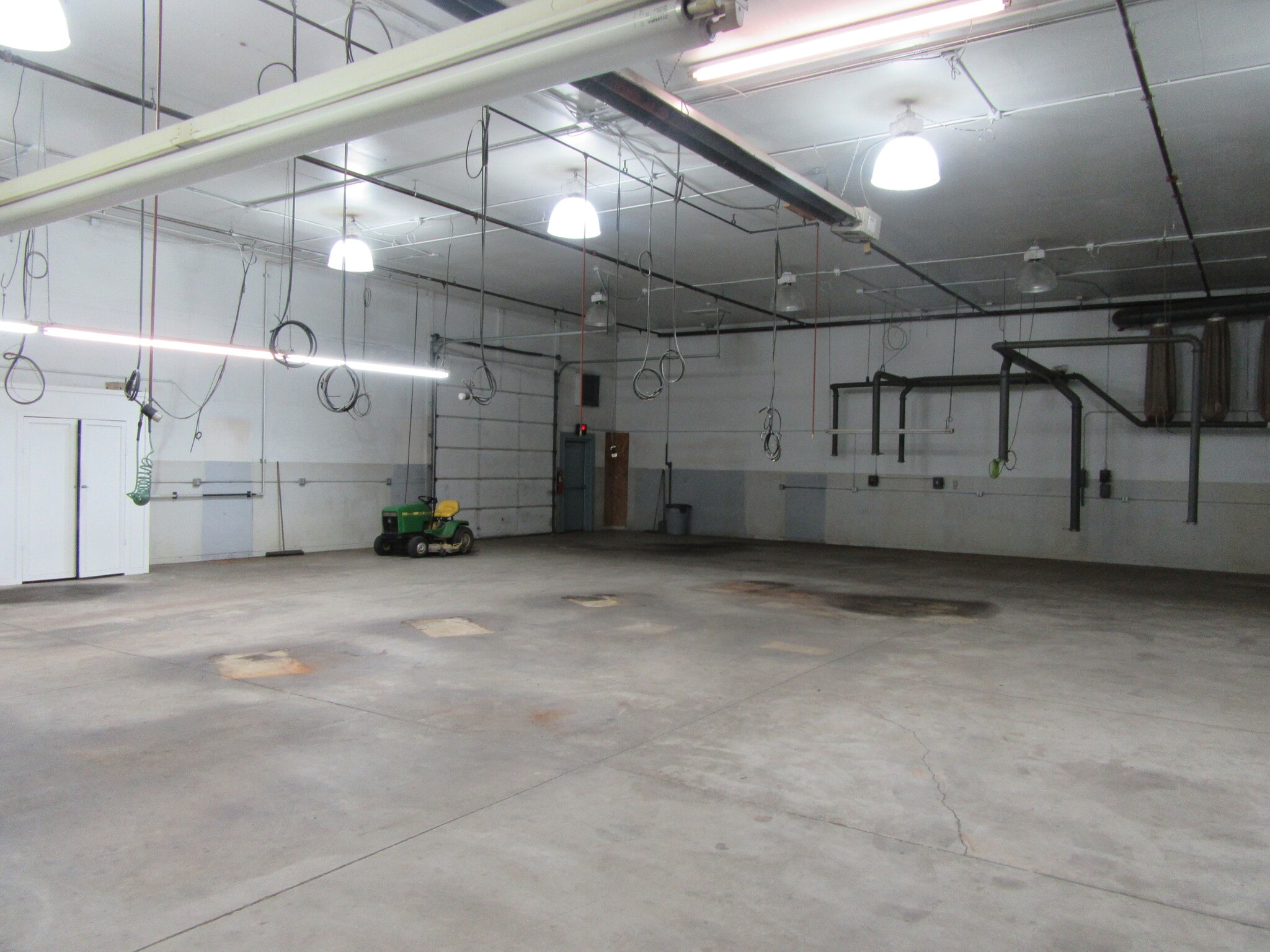 3211 Atlantic Dr, Port Huron, MI for lease Building Photo- Image 1 of 20