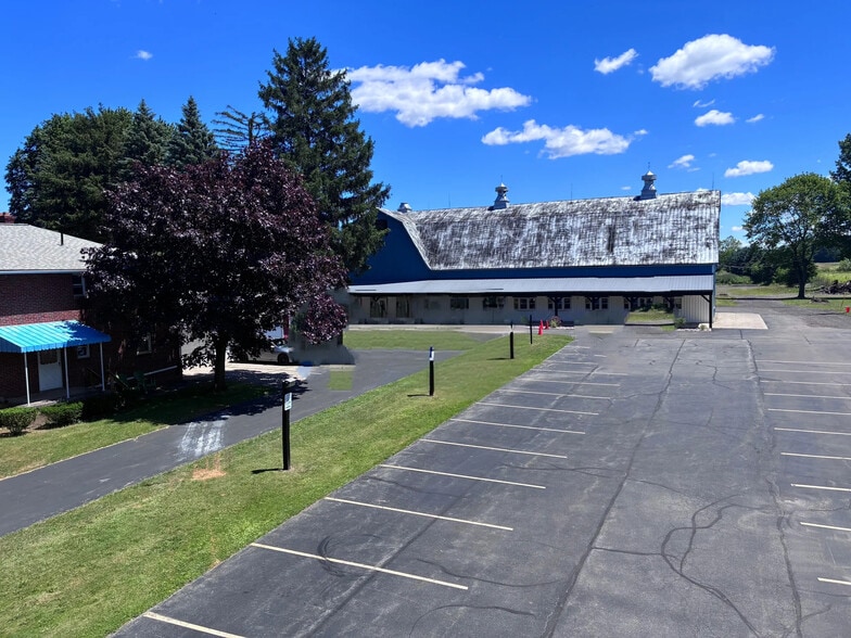 6995 Transit Rd, East Amherst, NY for lease - Building Photo - Image 3 of 4