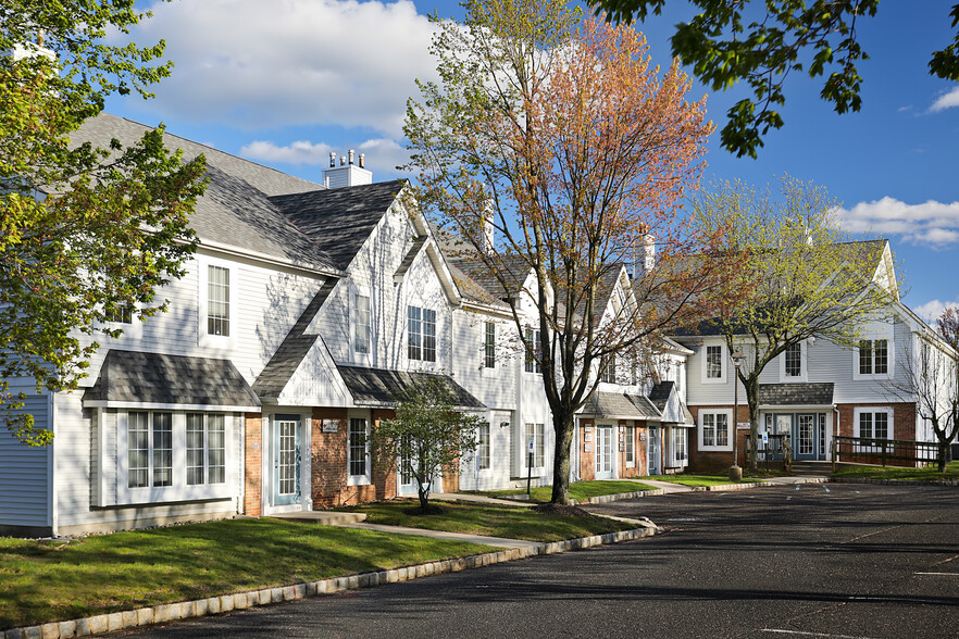 1 Bethany Rd, Hazlet, NJ à vendre - Photo du b timent - Image 1 de 11