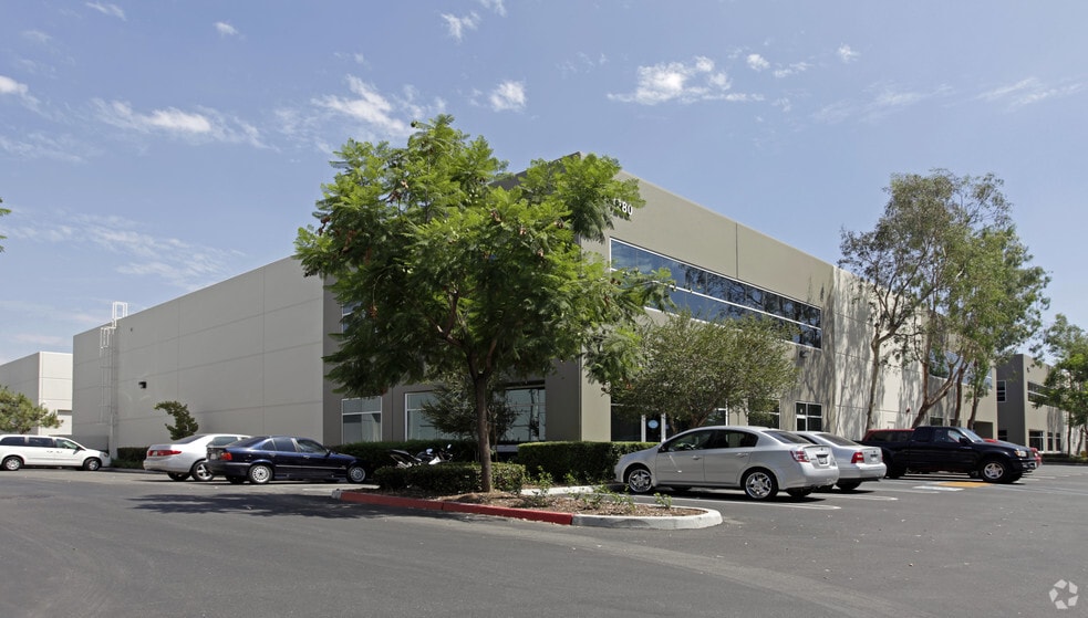 1115 Research Dr, Redlands, CA à louer - Photo principale - Image 2 de 15