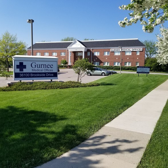 36100 N Brookside Dr, Gurnee, IL à louer - Photo du bâtiment - Image 1 de 2