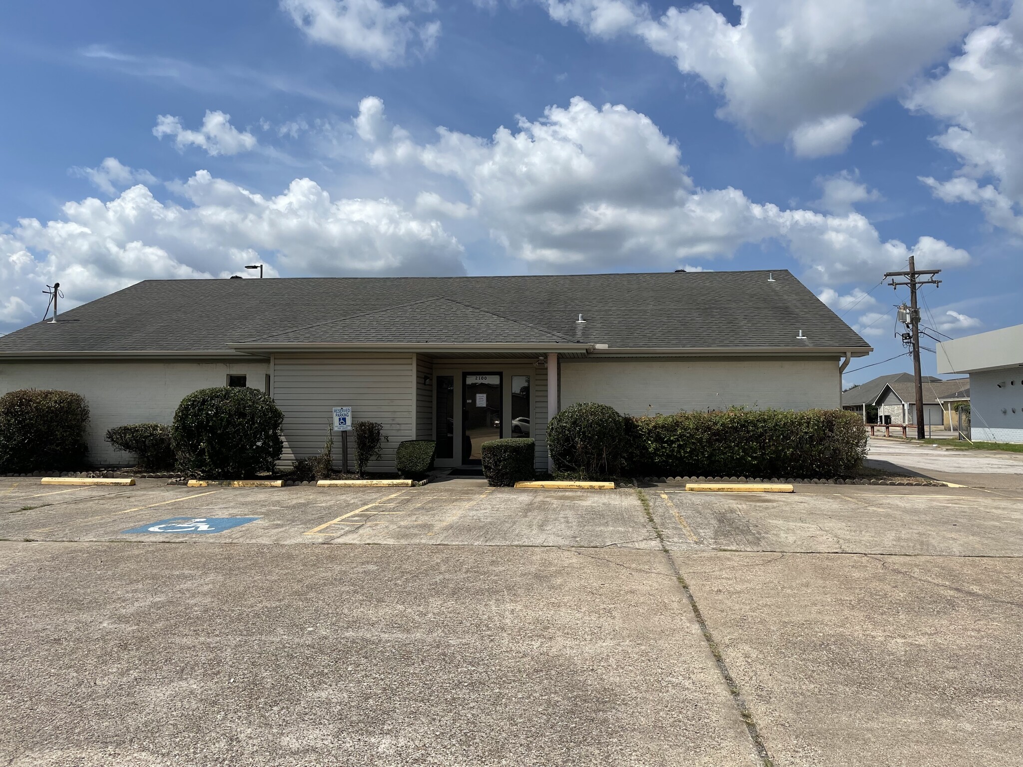 2100 Highway 365, Nederland, TX for sale Primary Photo- Image 1 of 21