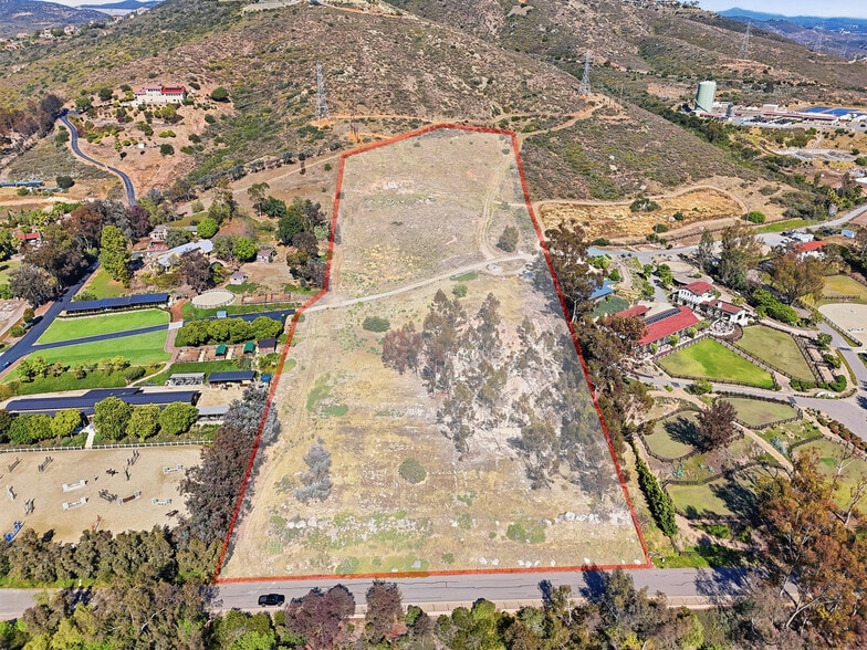 Via De Las Flores, Rancho Santa Fe, CA à vendre - Photo du bâtiment - Image 1 de 8